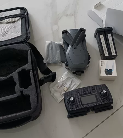 兽三+无人机，新款的，底部带补光灯，没有磕...