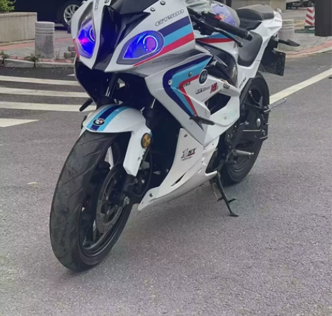 便宜甩出。宝马双RR到货一台，经典版画。自...