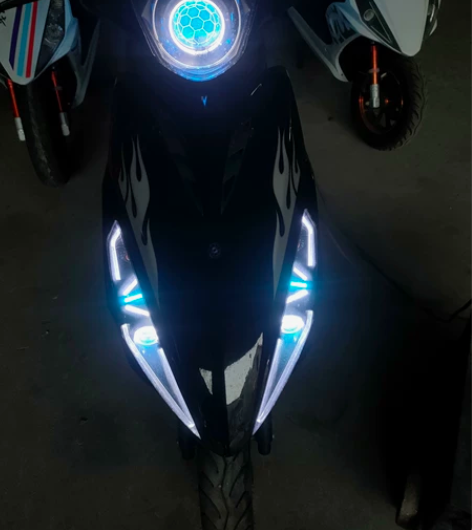 鬼火摩托车踏板车整车125cc准新车，整车...