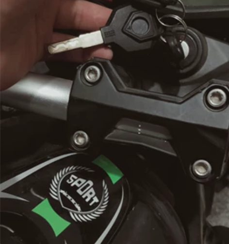19年买的电喷400cc,有牌有绿本,没怎...