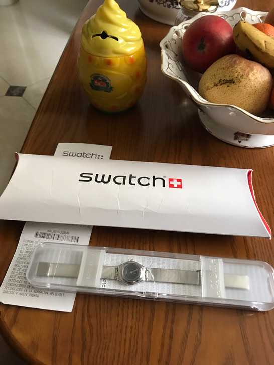 外国买的手表全新一次也没 戴