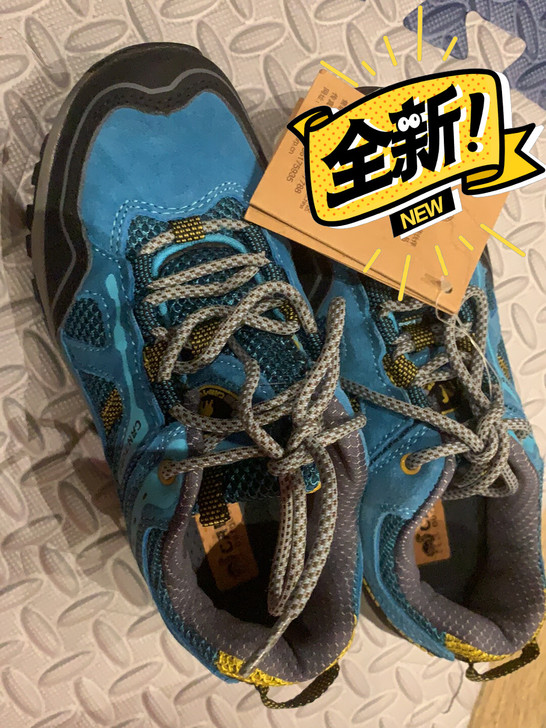 全新，吊牌在，骆驼鞋！