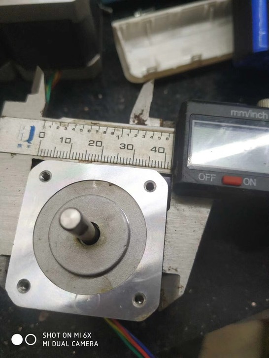 大量出售42步进电机现货有200多个，需要...