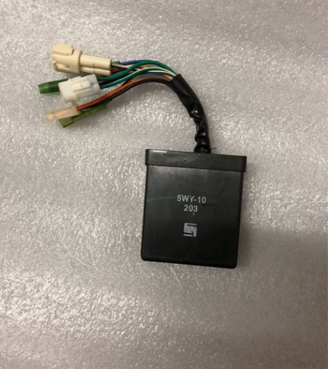 雅马哈飞鹰摩托车配件 FY125T-C 风...