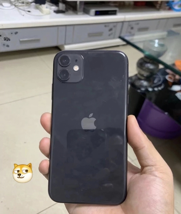 苹果11 黑 内存128g ，手机成色95...