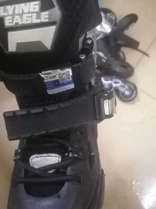 飞鹰S6S直排轮滑鞋1200多购入飞鹰S6...