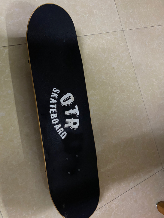 OTR滑板，弟弟贪新鲜买了划了一两次就不玩...