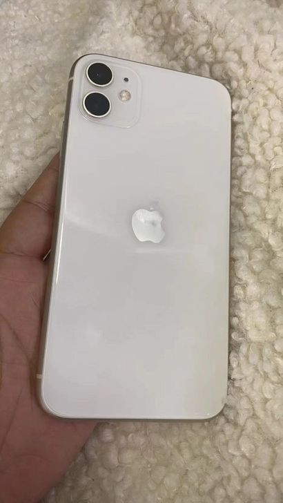 苹果11 白色 128g，正品行货，无拆无...