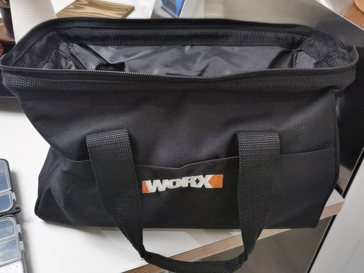 威克士工具包和零件盒，是自己电锤闲置的。