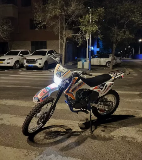 贵尊终结者z3，二百五十cc风冷高性能胎毛...
