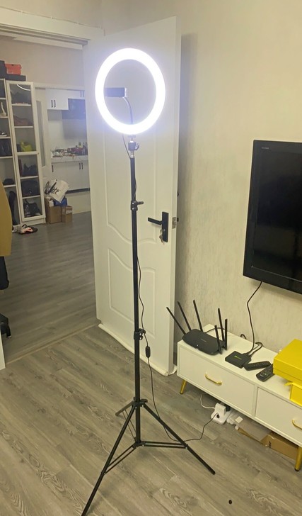 【亏本转让】大号补光灯2.1米手机直播支架...