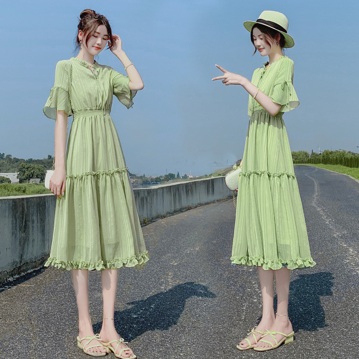 牛油果绿连衣裙2020新款夏流行收腰仙女超...