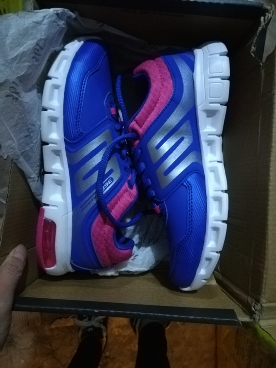 35码全新特步  需要滴滴我，鞋子太多了，...