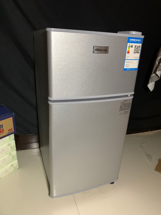 mini小冰箱 58L，99新，租房人士必...