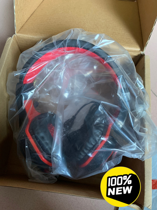 电脑耳机；全新未使用，带转接头