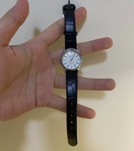 自用手表，因换了电子表，闲置出 感兴趣的话...