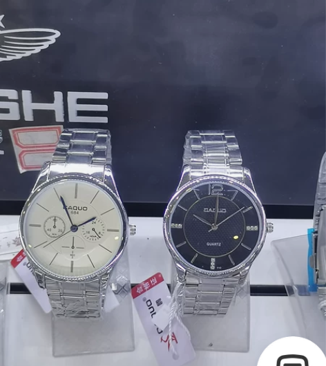 全新 品牌手表, 感兴趣的话点“我想要”和...