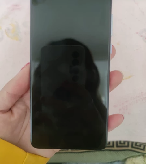 自用华为p30.8+64G，非常适合当备用...
