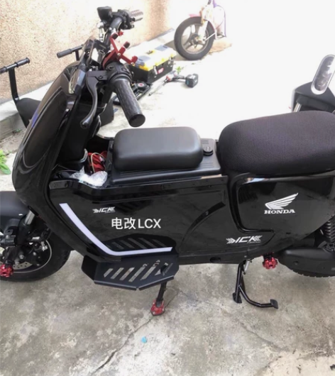 适用于新大洲本田电动车S07加宽 前脚踏板...