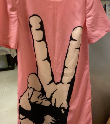 裙子，中码，基本全新 感兴趣的话点“我想要...