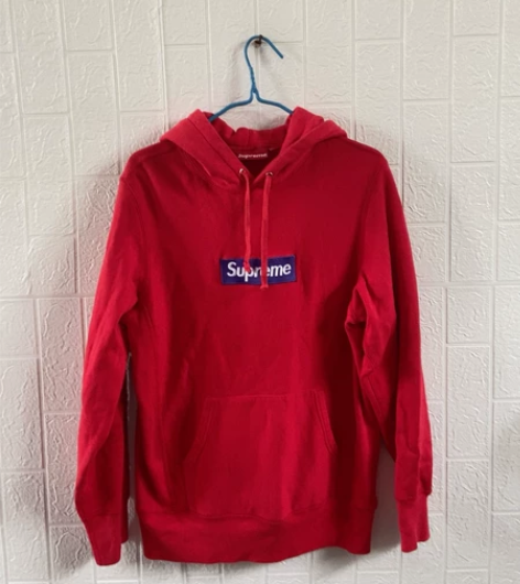 Supreme男士卫衣，胸围106，衣长7...