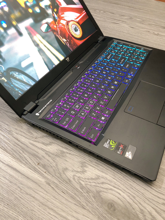 i7四核高配未来人类15寸i 7独显二手笔...