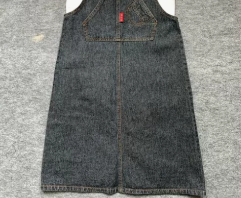 女款休闲牛仔背带裙s码,臂围88厘米左右购...