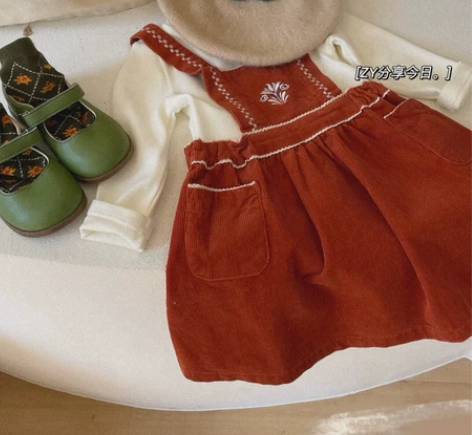 焦糖色灯芯绒背带裙，全新有吊牌，售出不退不...