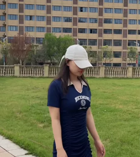 复古学院风包臀裙全新特别显瘦 感兴趣的话点...