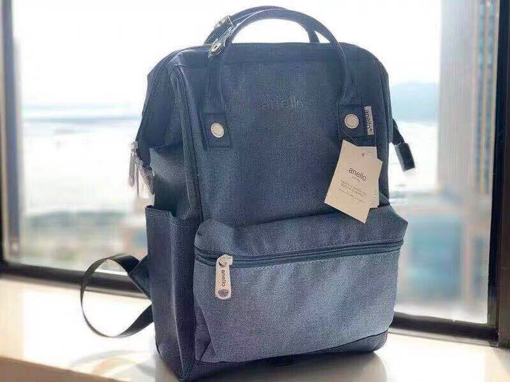 朋友送的双肩包，大号，可以当书包旅游包，能...