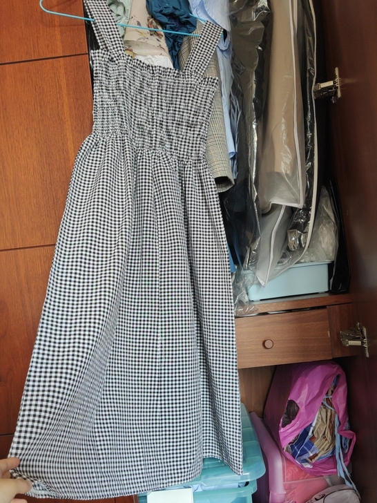 黑白格子裹胸连衣裙 线下实体店（不是ur）...