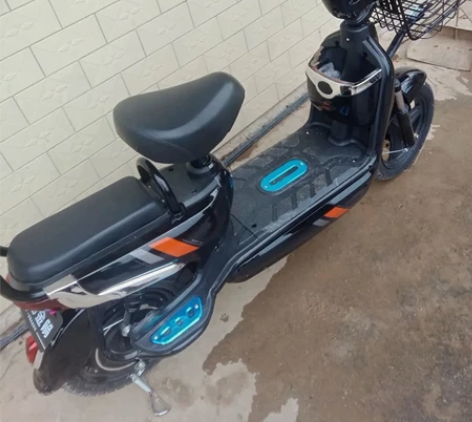 厂家清理积压一批全新电瓶车整车雅迪同款新国...