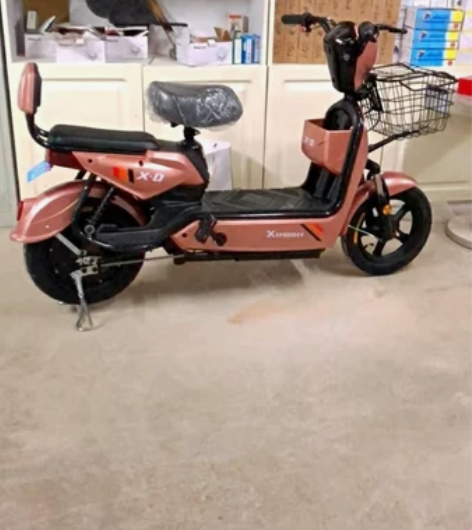 特价包邮全新学生代步电动车雅迪小刀新日同款...