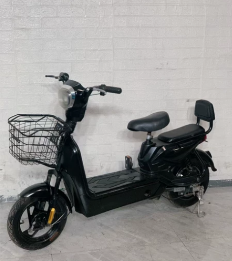 超爱的小电车骑了不到一个月 因为新搬的家离...