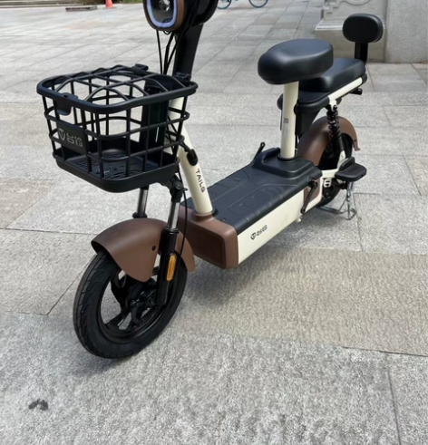 台铃电动车，小踏板车型，刚买来几个月 代步...