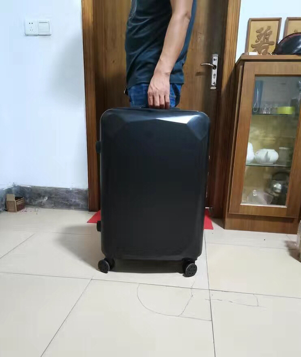 28寸全新学生行李箱 万向轮拉杆