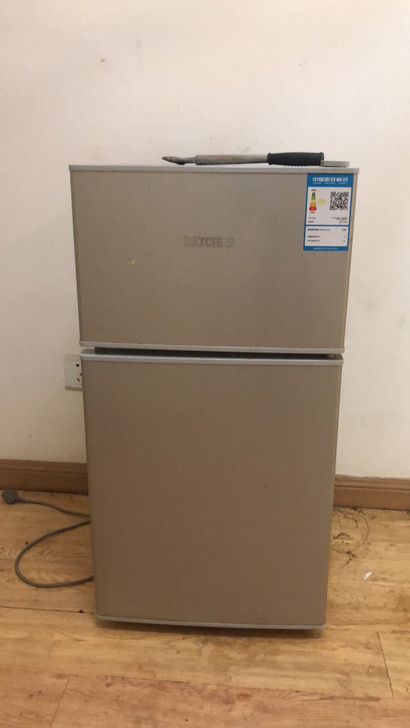 宿舍、办公室用的小冰箱，李村自取，宽42 ...