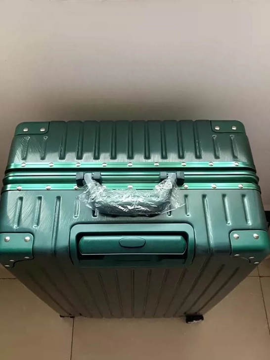 高质量全新行李箱拉杆箱万向轮旅行箱