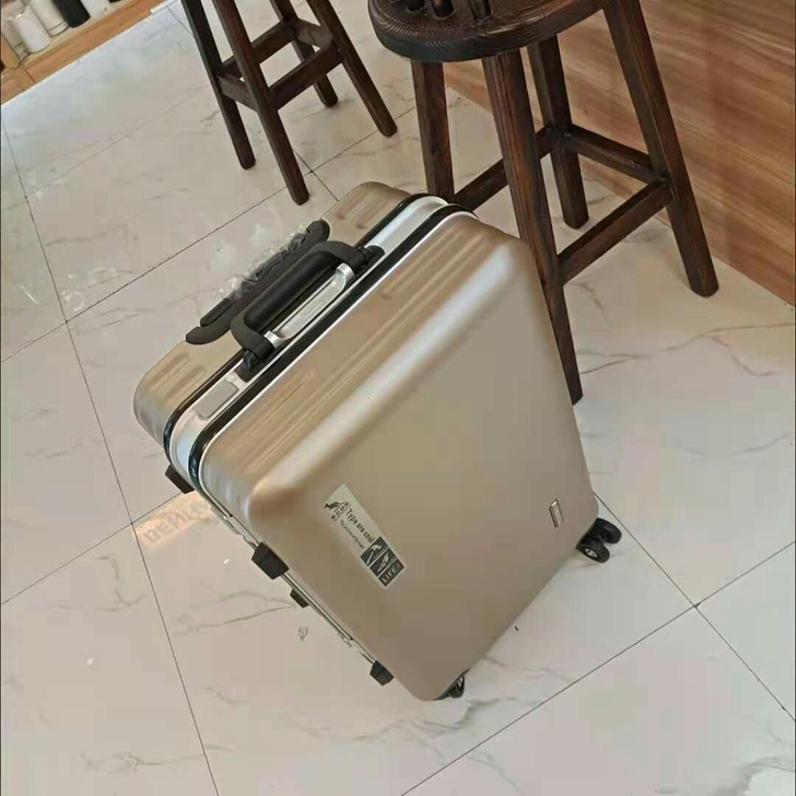 【清仓】袋鼠商务铝框男女学生新款潮流旅行箱...
