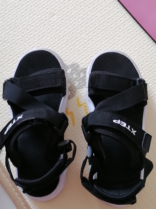特步34码，实体店购买