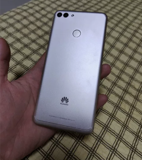 华为畅享8plus 4+64，没有磕碰划痕...