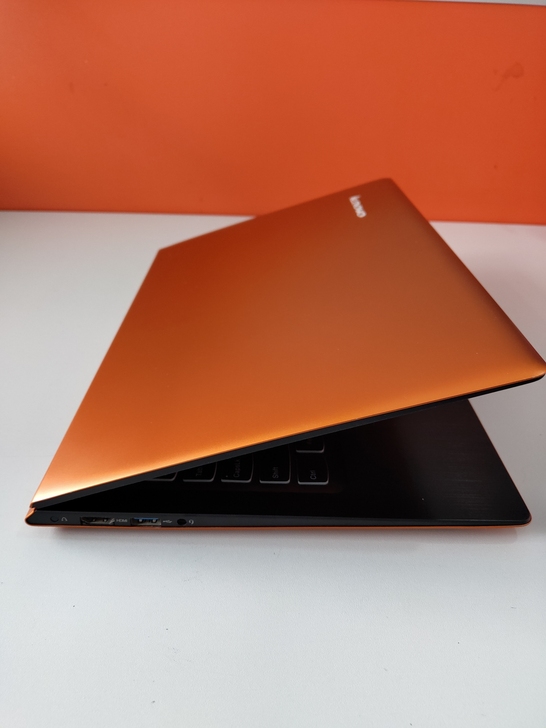 联想笔记本电脑  橙色超薄金属外壳超级本 ...