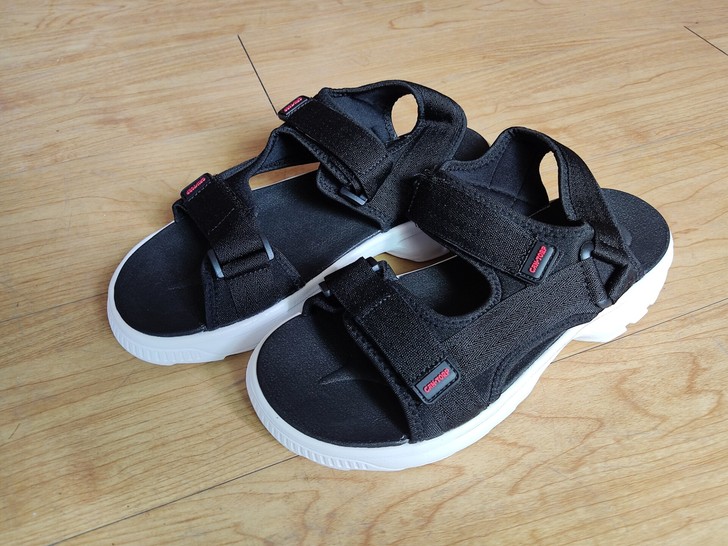 原装正品美国骆驼夏季男凉鞋沙滩鞋只有4个码...