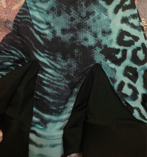 小朋友穿的豹纹大摆裙 感兴趣的话点“我想要...