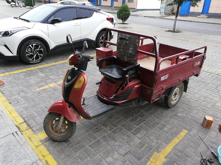 自用   110汽油三轮车一辆    要的...