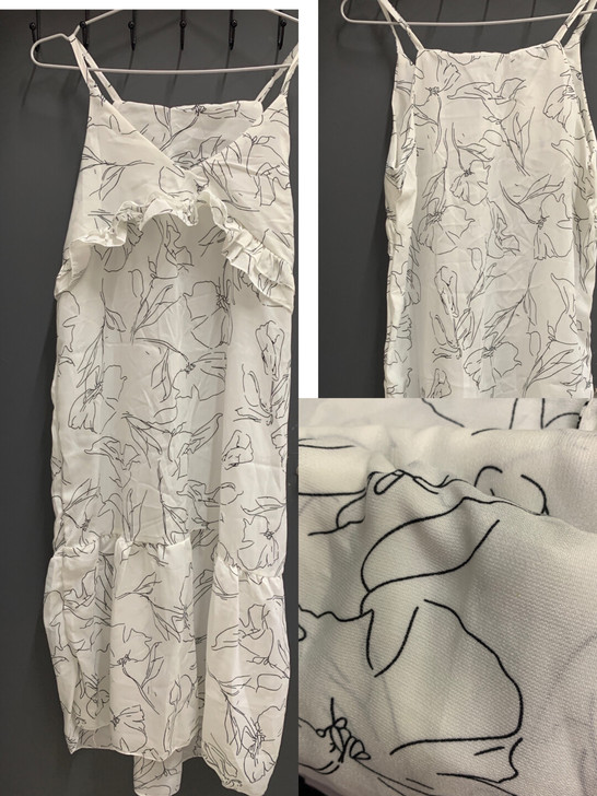 极简风线条感吊带白色连衣裙，要穿打底