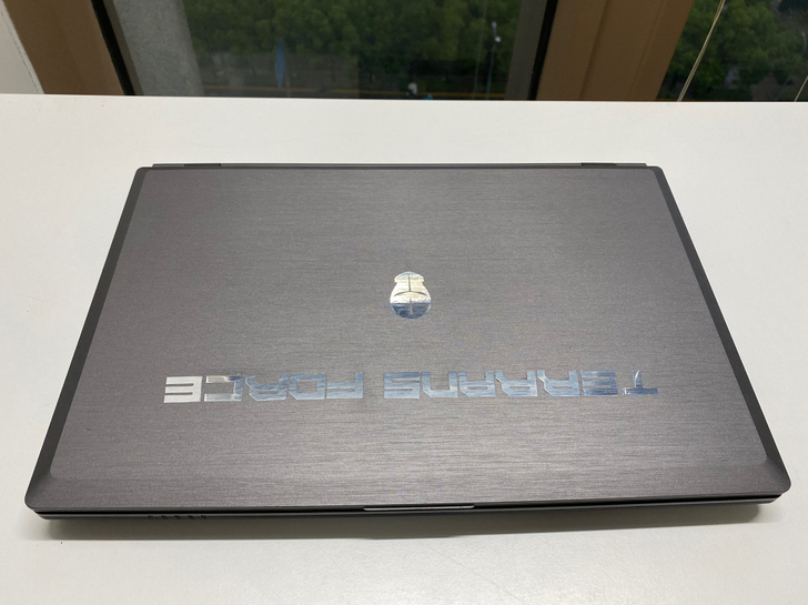 未来人类17寸游戏本 关联X911 X81...