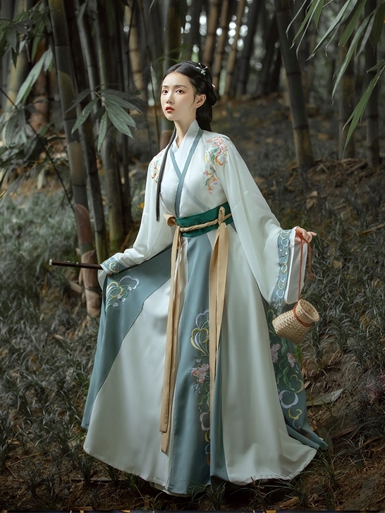 出汉服汉服，白菜价，性价比高，千韵岗 的笑...