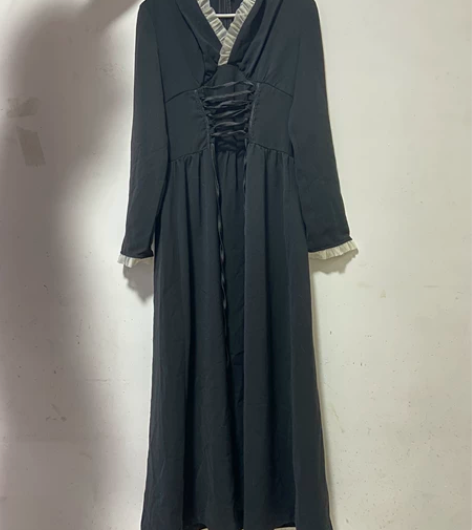 赫本黑裙收腰木耳边大摆裙，S码，胖了穿不上...