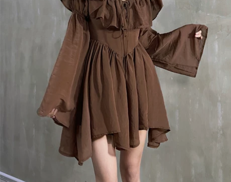 鬼马辣辣荷叶边设计一字肩雪纺不规则下摆时尚...